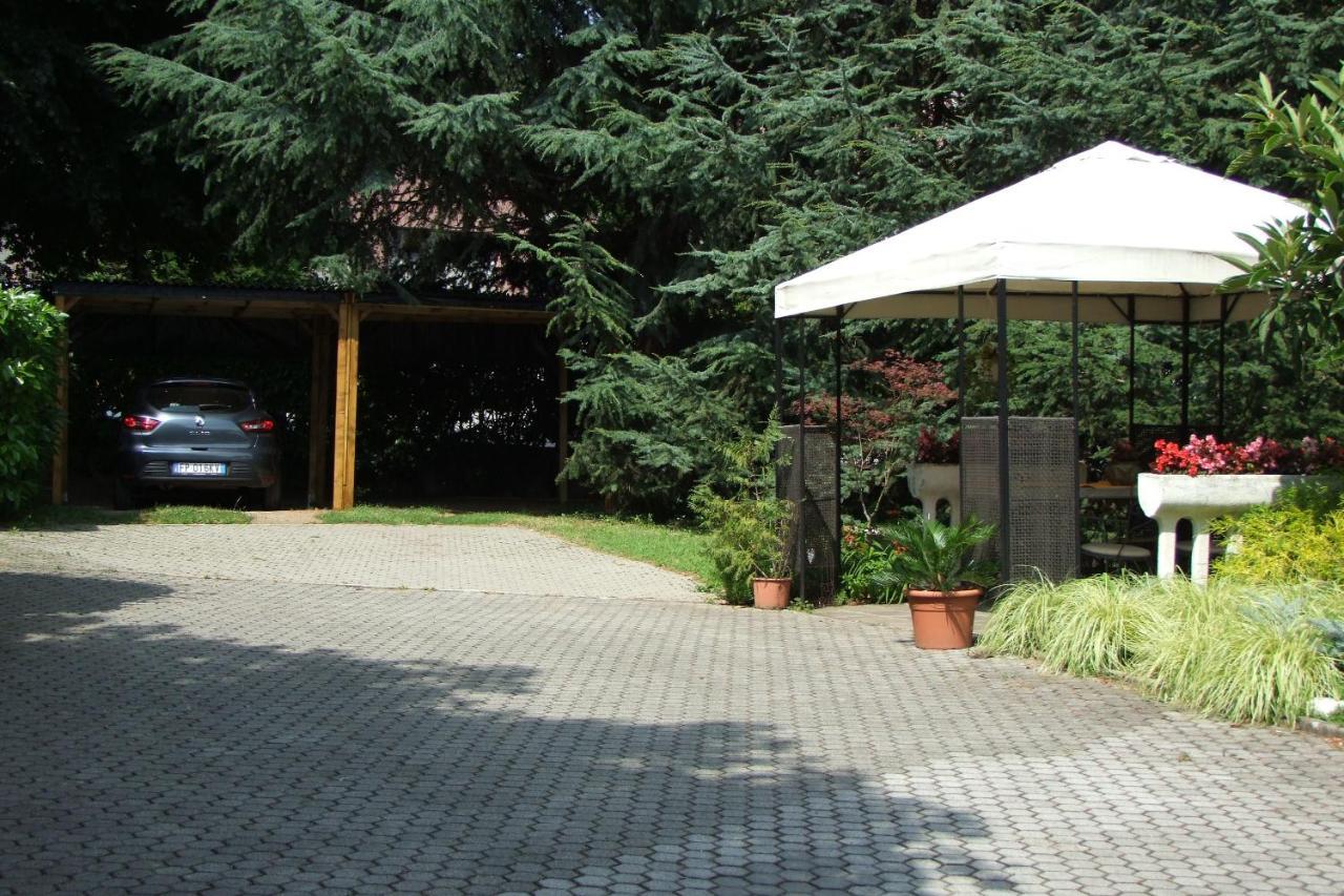 Apartamento Monolocali In Casa Con Giardino Bellagio Exterior foto