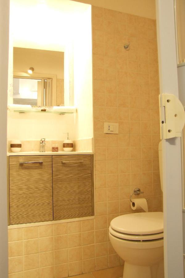 Apartamento Monolocali In Casa Con Giardino Bellagio Exterior foto