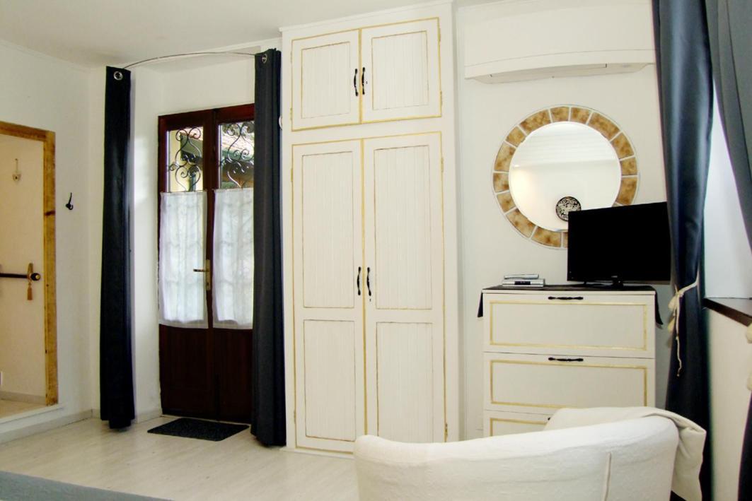 Apartamento Monolocali In Casa Con Giardino Bellagio Exterior foto